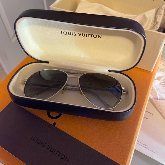 Louis Vuitton lunettes de soleil attitude pilote 
 metal sunglasses - Picture 4 of 4